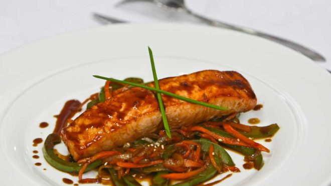 Salmon with garlic and chili